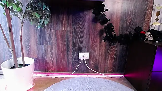 RavenFoxxy's cam snapshot