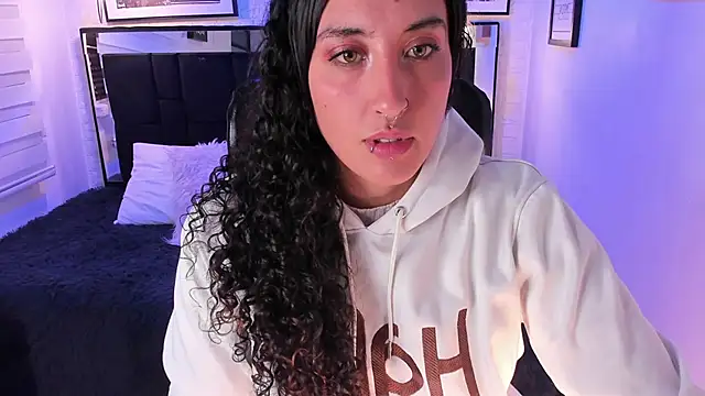 ladyraing's cam snapshot