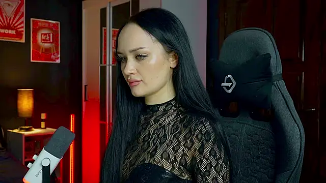 QueenAliss live sex cam