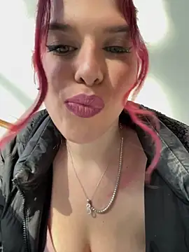 RiriRoseey live sex cam