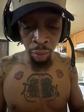 thefreakscomeoutatnight live sex cam