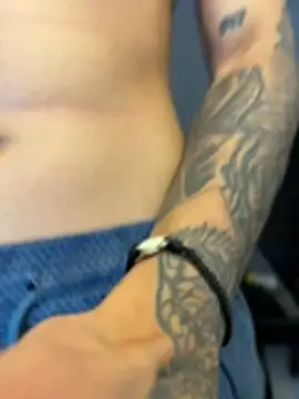 Alex_mojica live sex cam