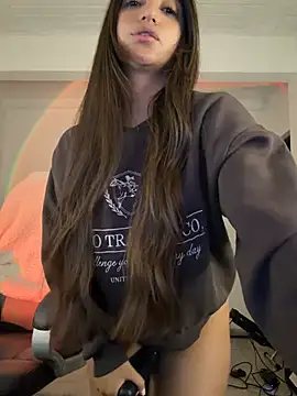 aly_golden_ live sex cam