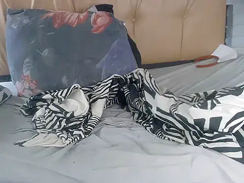 Ladyxx21's cam snapshot