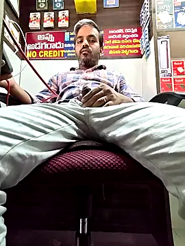 Desi_roytoy live sex cam