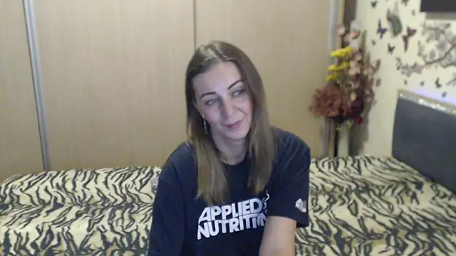 MirabelaSweet's cam snapshot