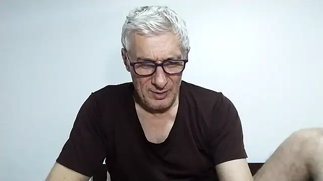 BIGUNCUTHARDCOCK live sex cam