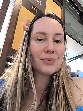 Mona_Plus live sex cam