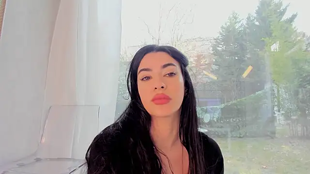 Naila18 live sex cam