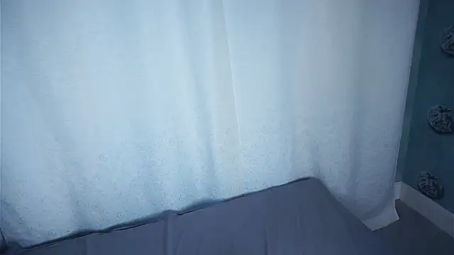 OnaZiroge live sex cam