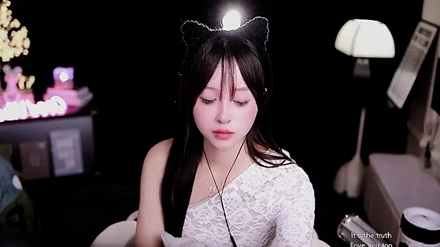 coward_by's cam snapshot