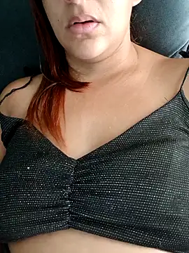 AliceRuivinha2 live sex cam