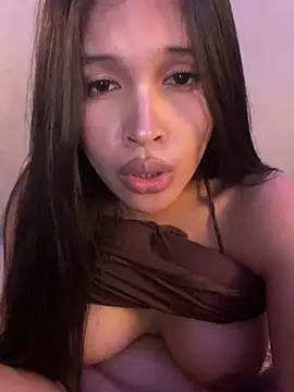 PrettyYoungHugeCockTS live sex cam