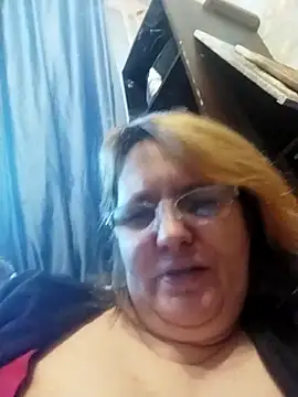 Forest-Lady live sex cam