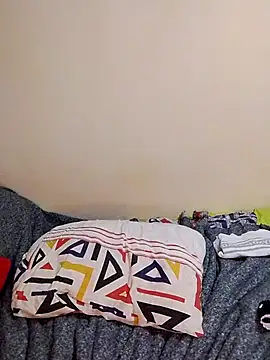 Gussie_Bridie's cam snapshot