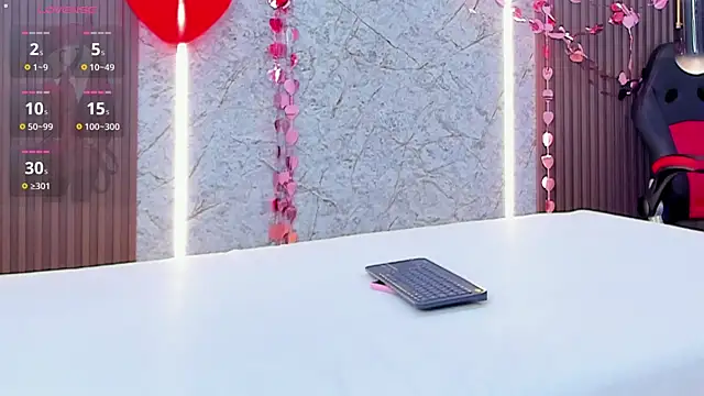 evony_becker_'s cam snapshot