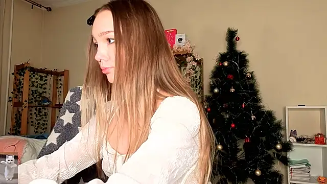 HoneyComfy's cam snapshot