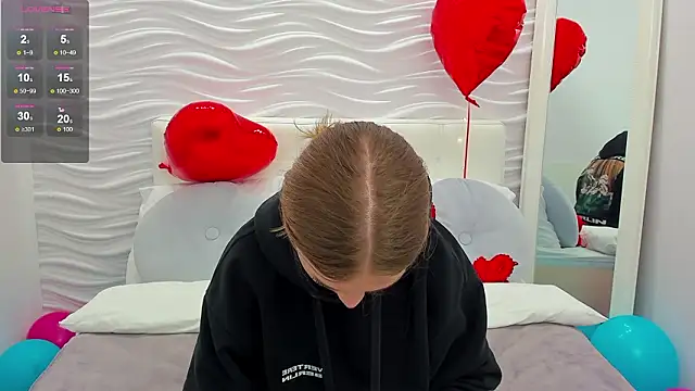 VirginOlly live sex cam