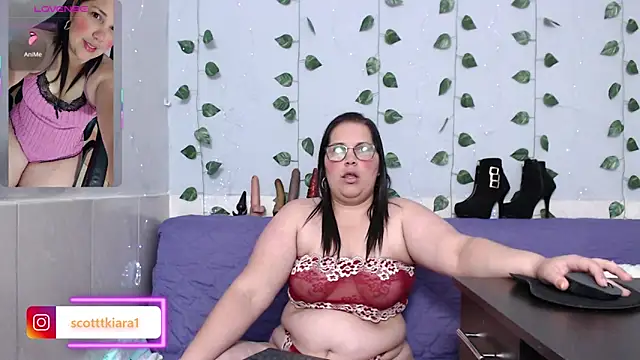 kiara_scottt live sex cam