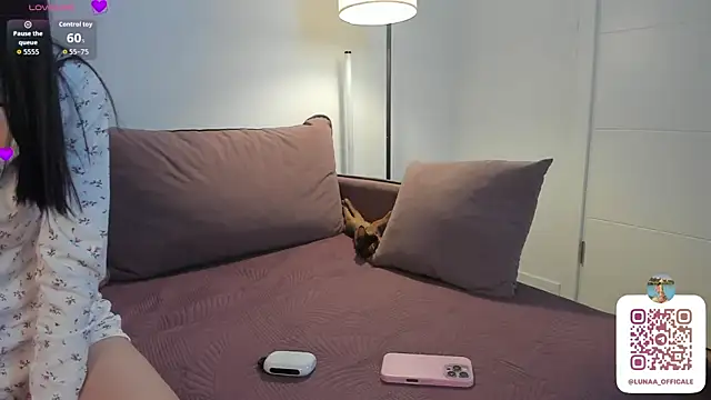 flora_off's cam snapshot