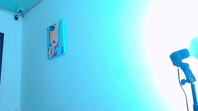 CHLOE_THUNDERS live sex cam