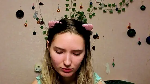 _kikiclark__'s cam snapshot