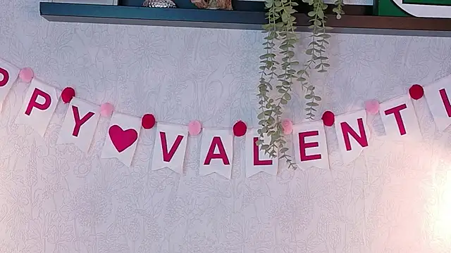 Cloee_Rainbow1's cam snapshot