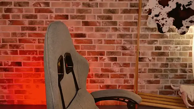 May_Bloom's cam snapshot