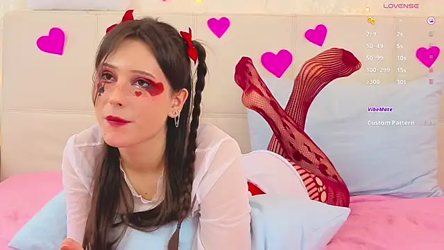 MoonliteDiva live sex cam