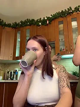 HotCaramellsTV live sex cam