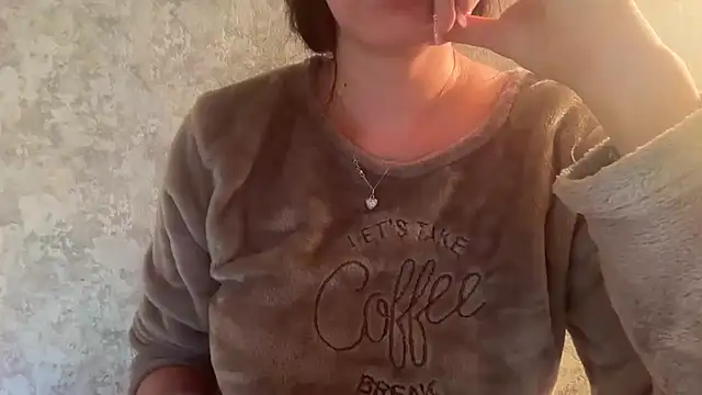 Angelinaa19's cam snapshot