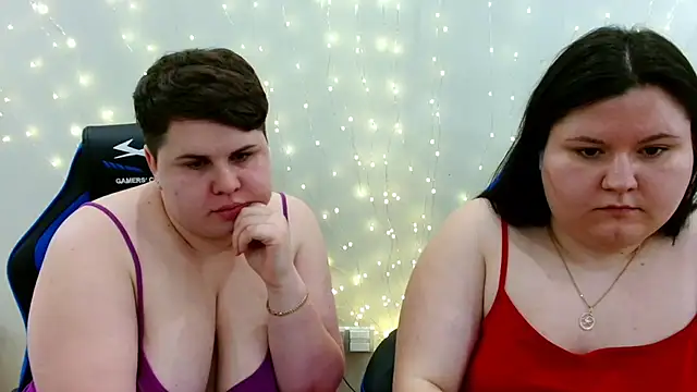 BeckyAndHellen live sex cam