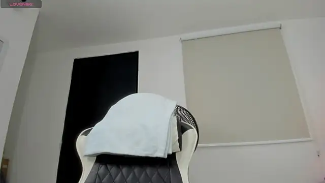 yulitza1025 live sex cam