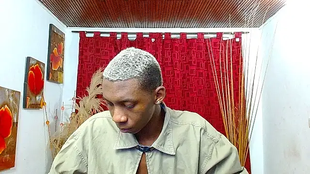 Miilo18 live sex cam