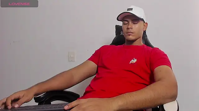 Iamdylan777 live sex cam