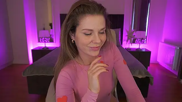 KissableKira live sex cam