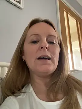 madamlillyrose's cam snapshot