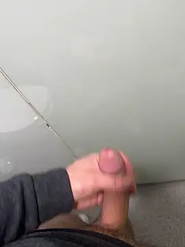 AlexGogo23 live sex cam