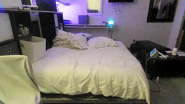 sissytrapdolly24 live sex cam