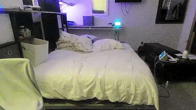 sissytrapdolly24 live sex cam