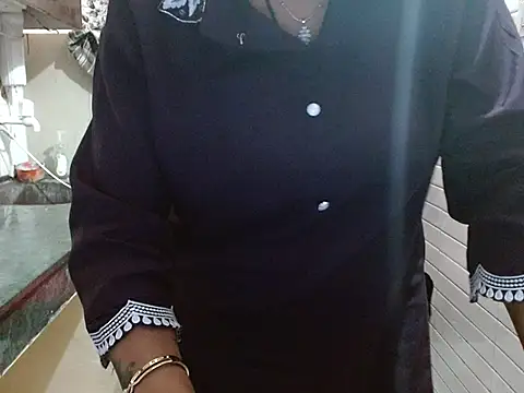 LovingPihu's cam snapshot