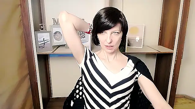 _AngeliaFlow_'s cam snapshot