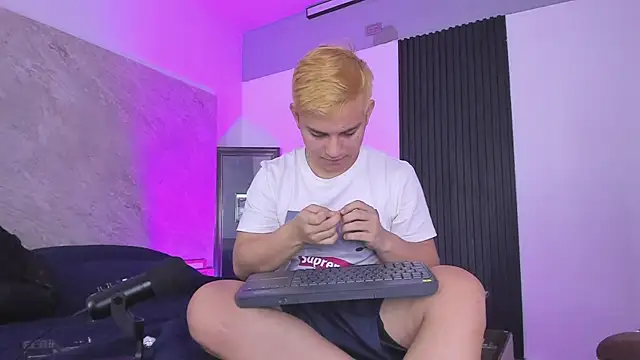 badkenn live sex cam