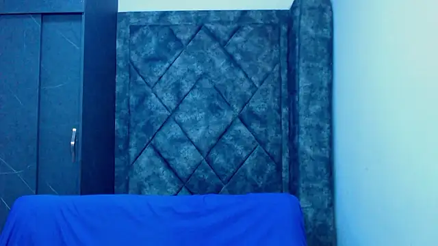 barby_jones25's cam snapshot