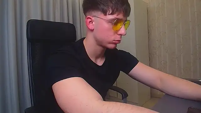 KellenWest live sex cam