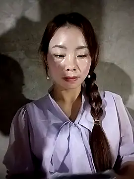 milo123-xx live sex cam