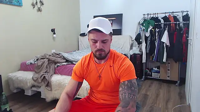 Tiberius_hunk live sex cam