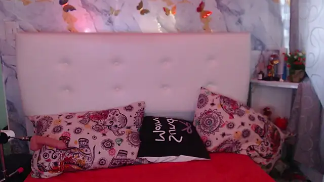 Nicolelewllss's cam snapshot