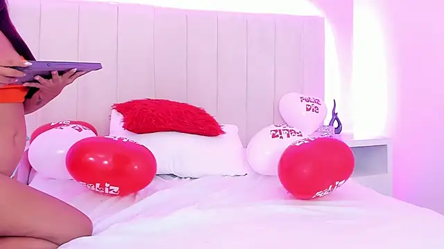 Sweet_kitty1_'s cam snapshot