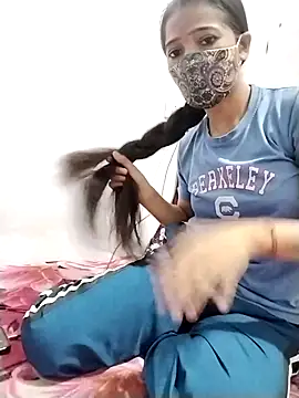 Cute-Naavya's cam snapshot